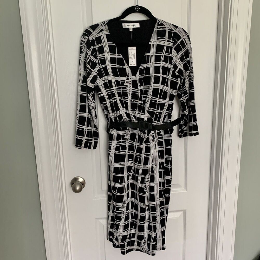 Dress Barn Jones Studio Black White Long Sleeve Vneck Dress NWT Medium